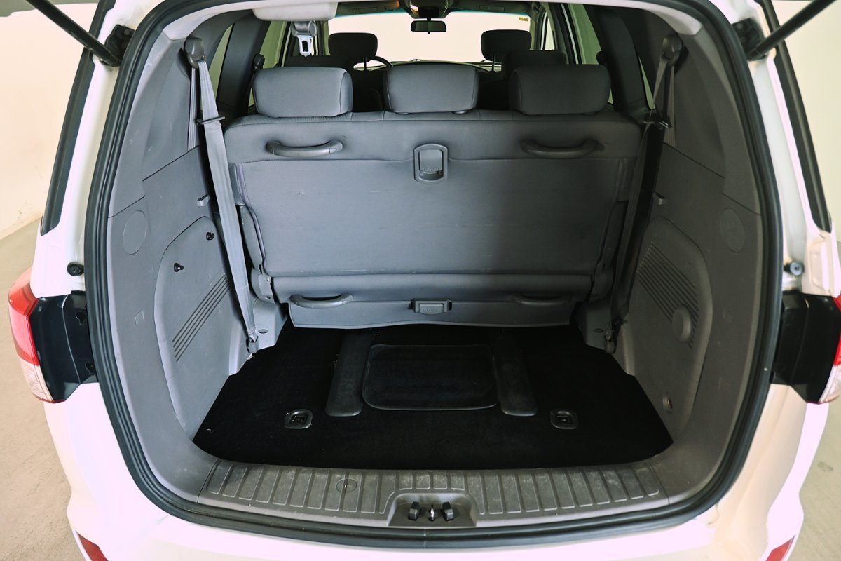 Foto SsangYong Rodius 15