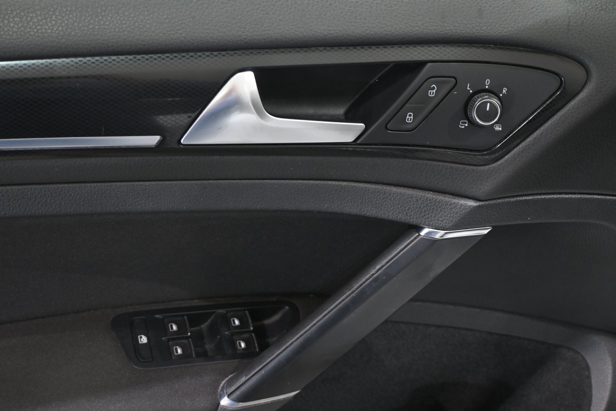 Foto Volkswagen Golf 28