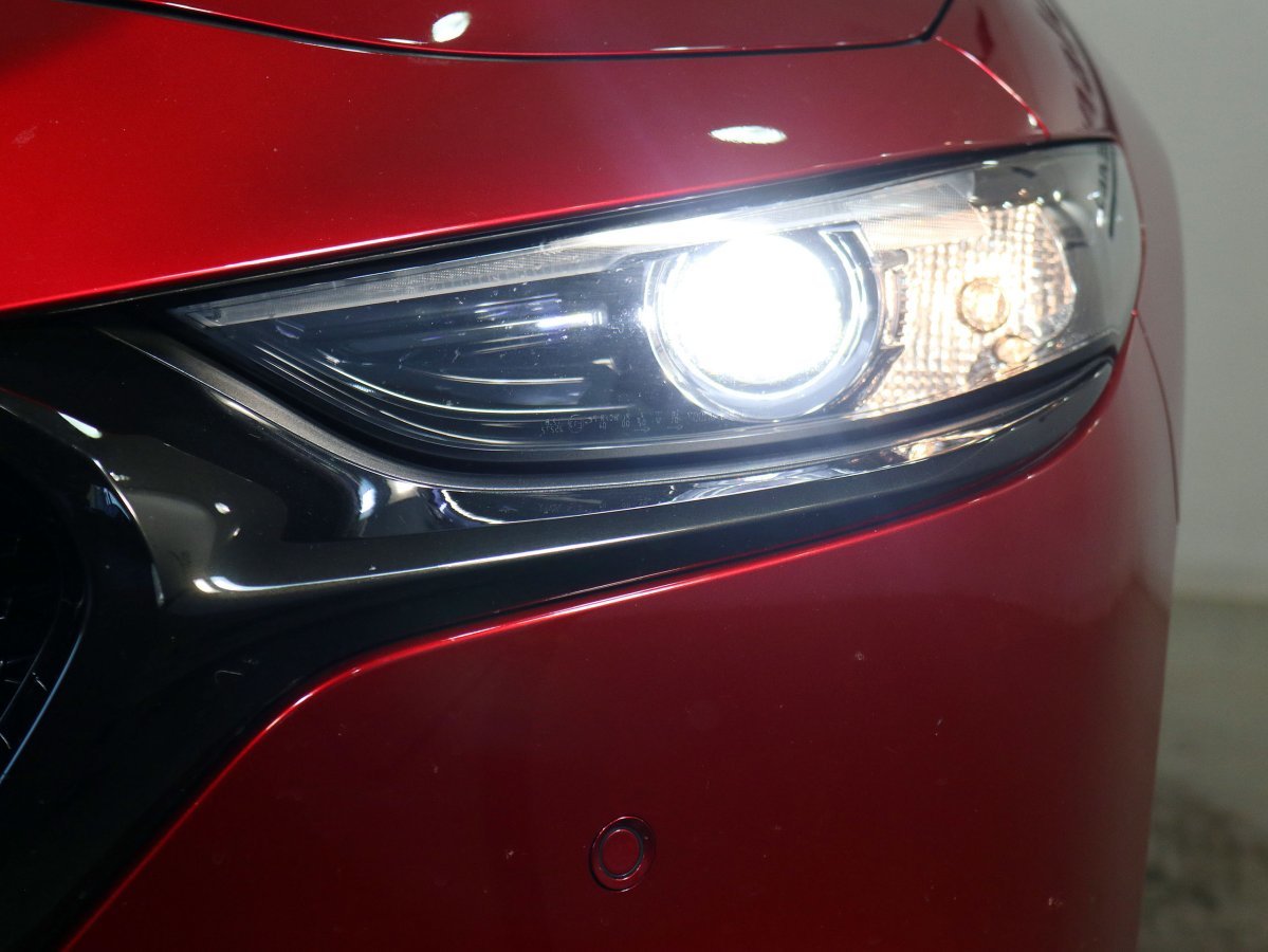 Foto Mazda Mazda3 12