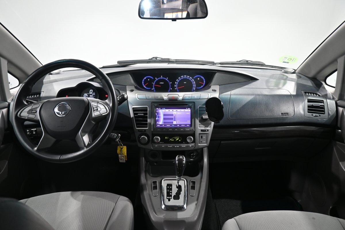 Foto SsangYong Rodius 18