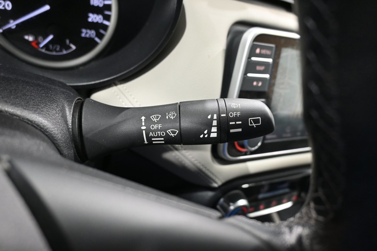 Foto Nissan Micra 24