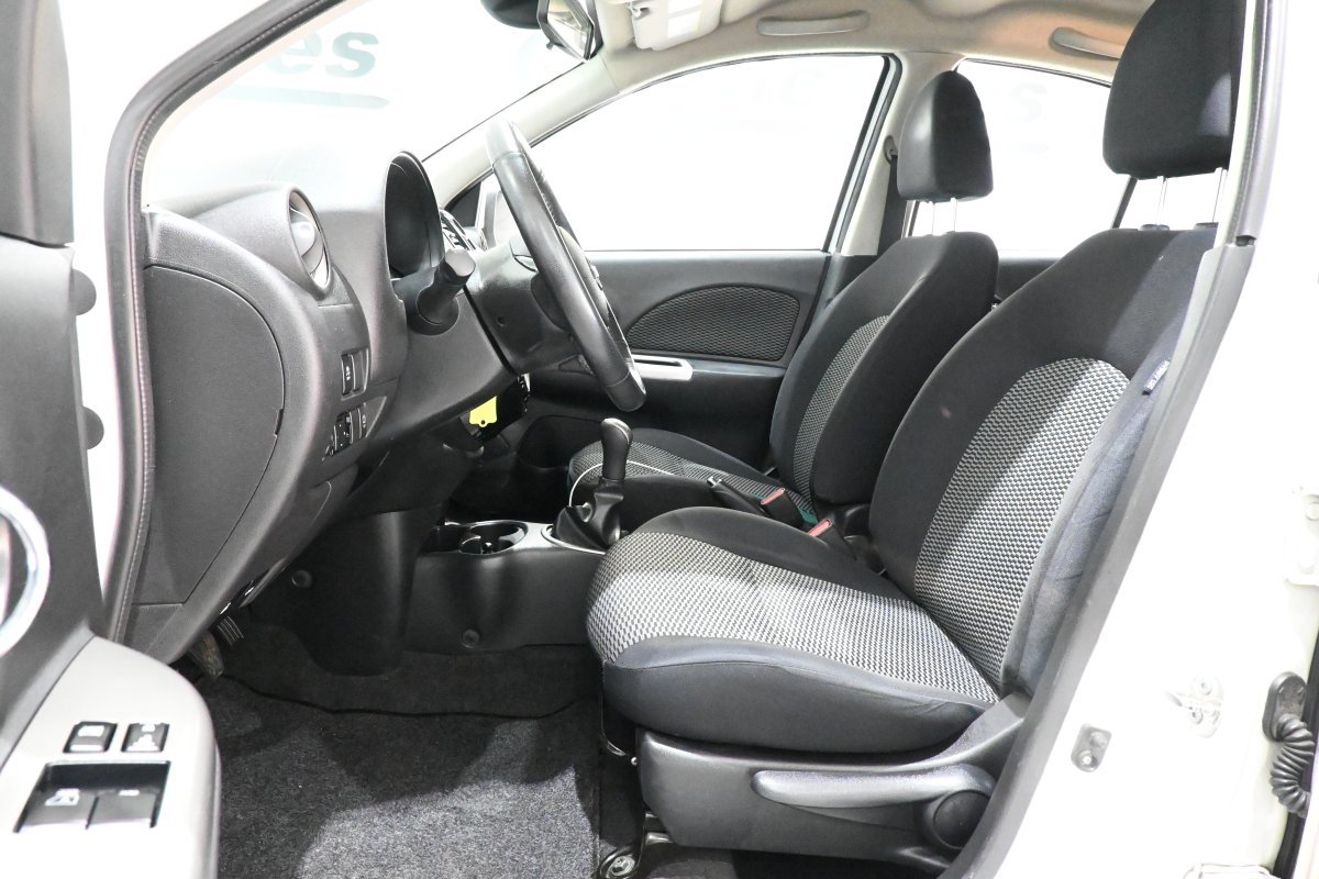 Foto Nissan Micra 10