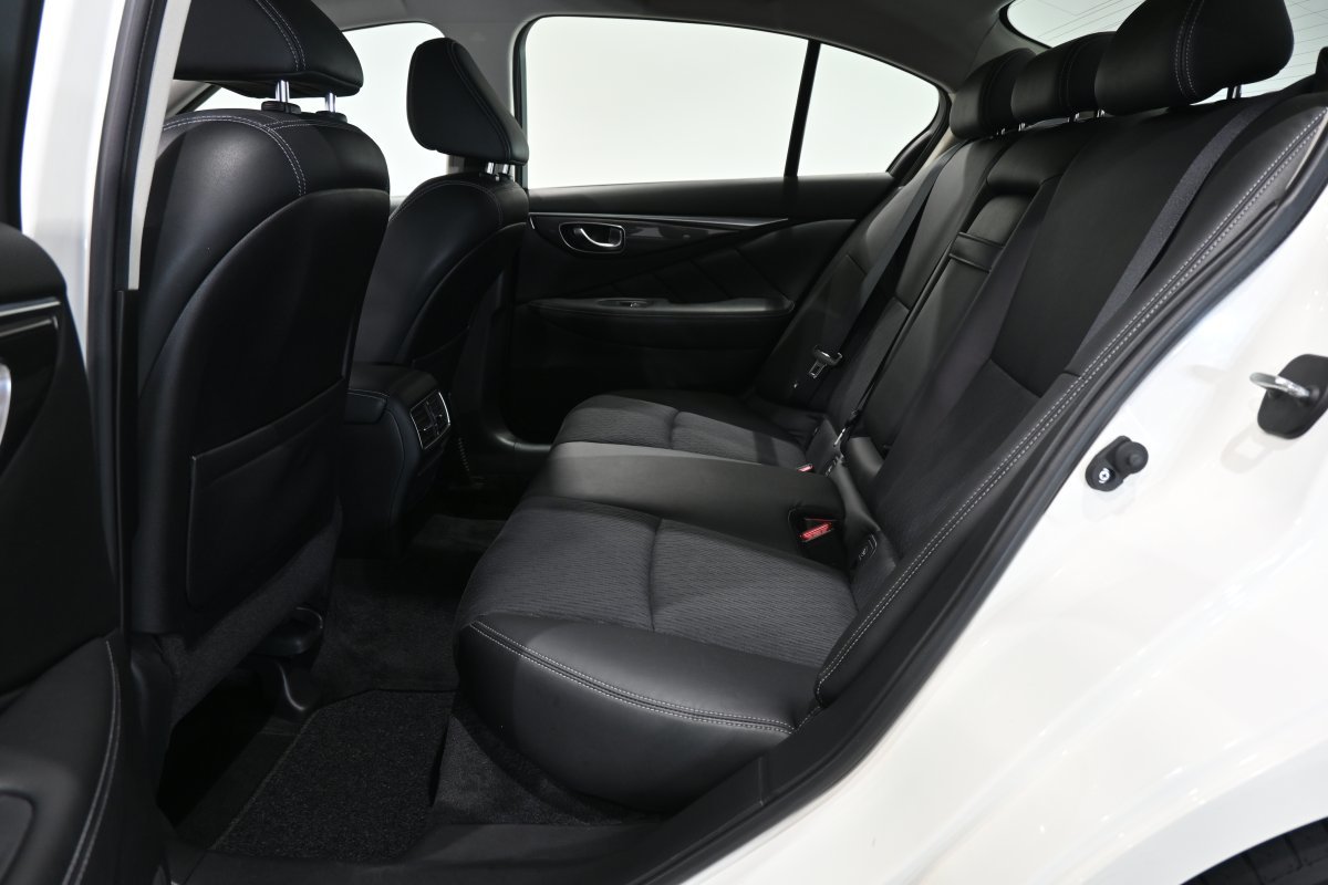 Foto Infiniti Q50 10