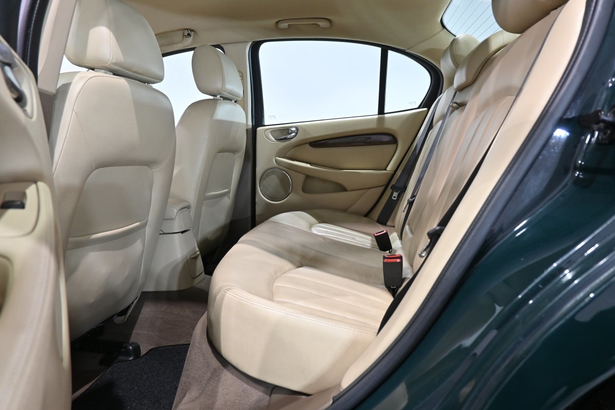 Foto Jaguar X-Type 11