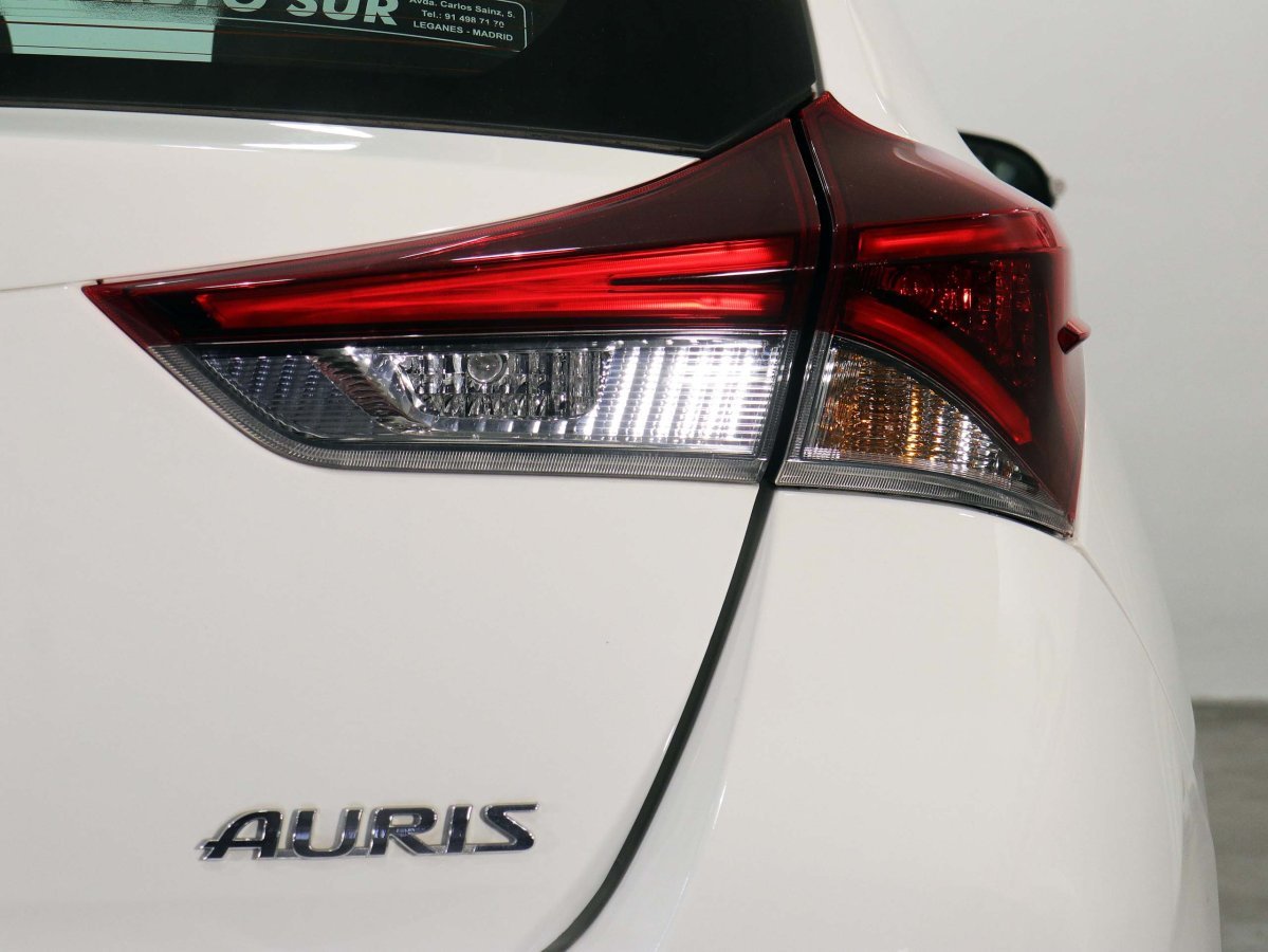 Foto Toyota Auris 10