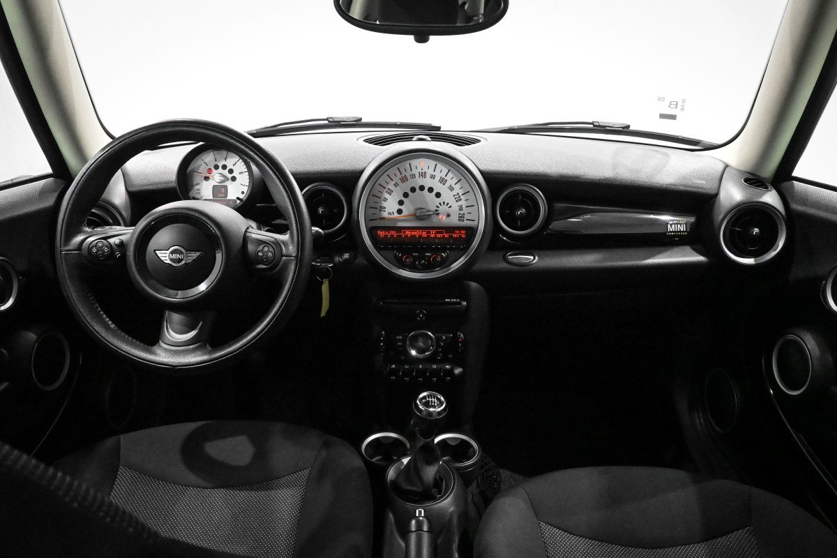 Foto Mini 3 Puertas 15