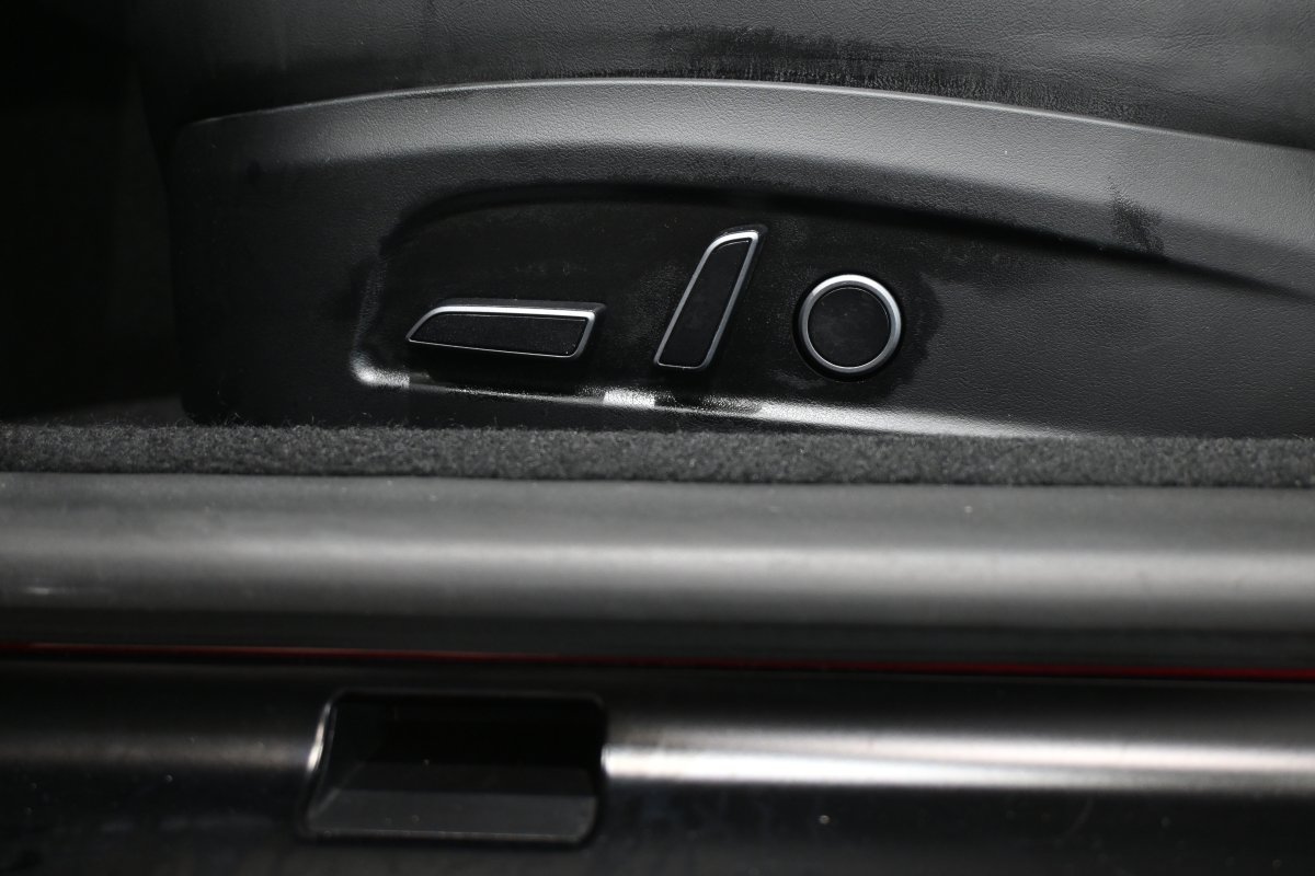 Foto Tesla Model 3 26