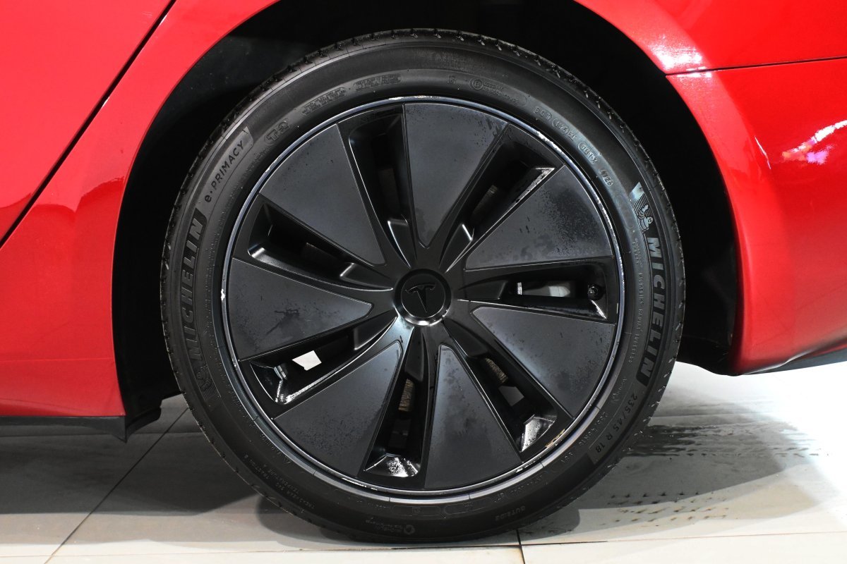 Foto Tesla Model 3 27