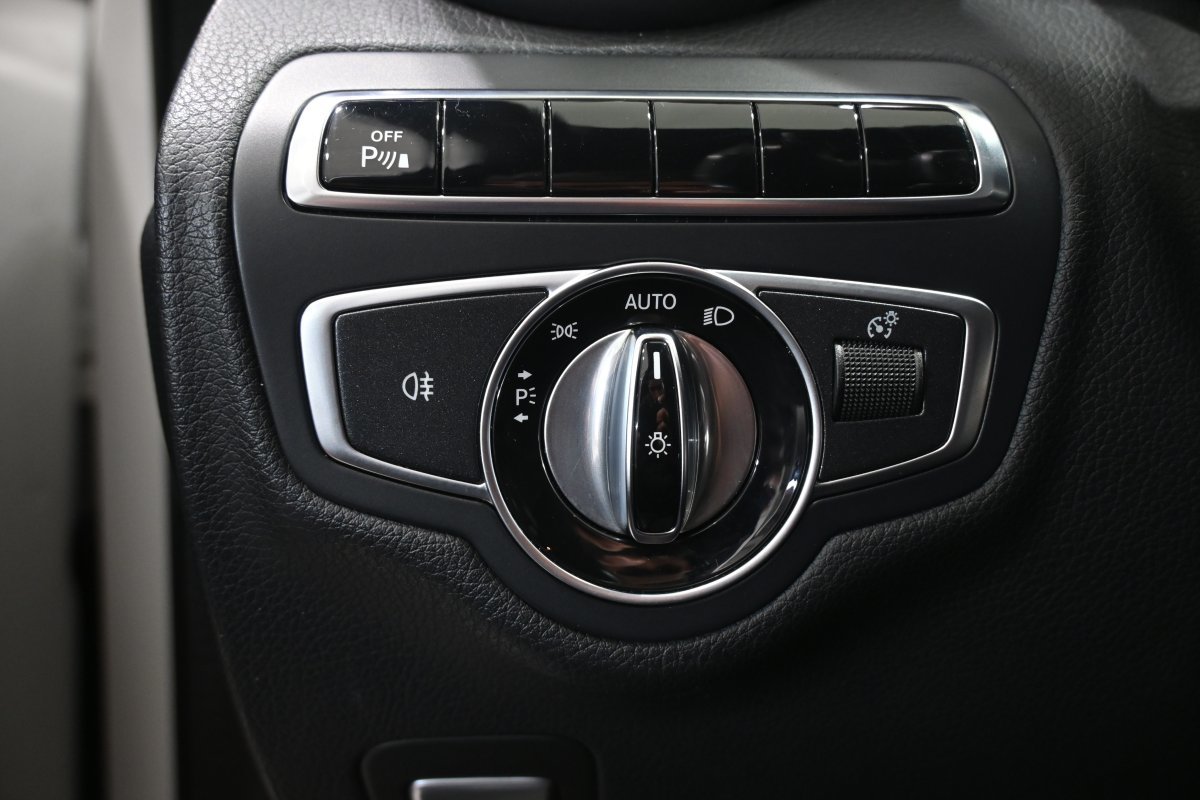 Foto Mercedes-Benz Clase C 27