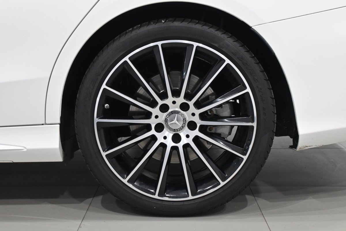 Foto Mercedes-Benz Clase C 33