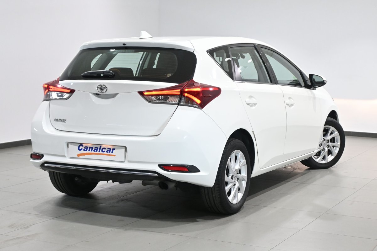Foto Toyota Auris 4