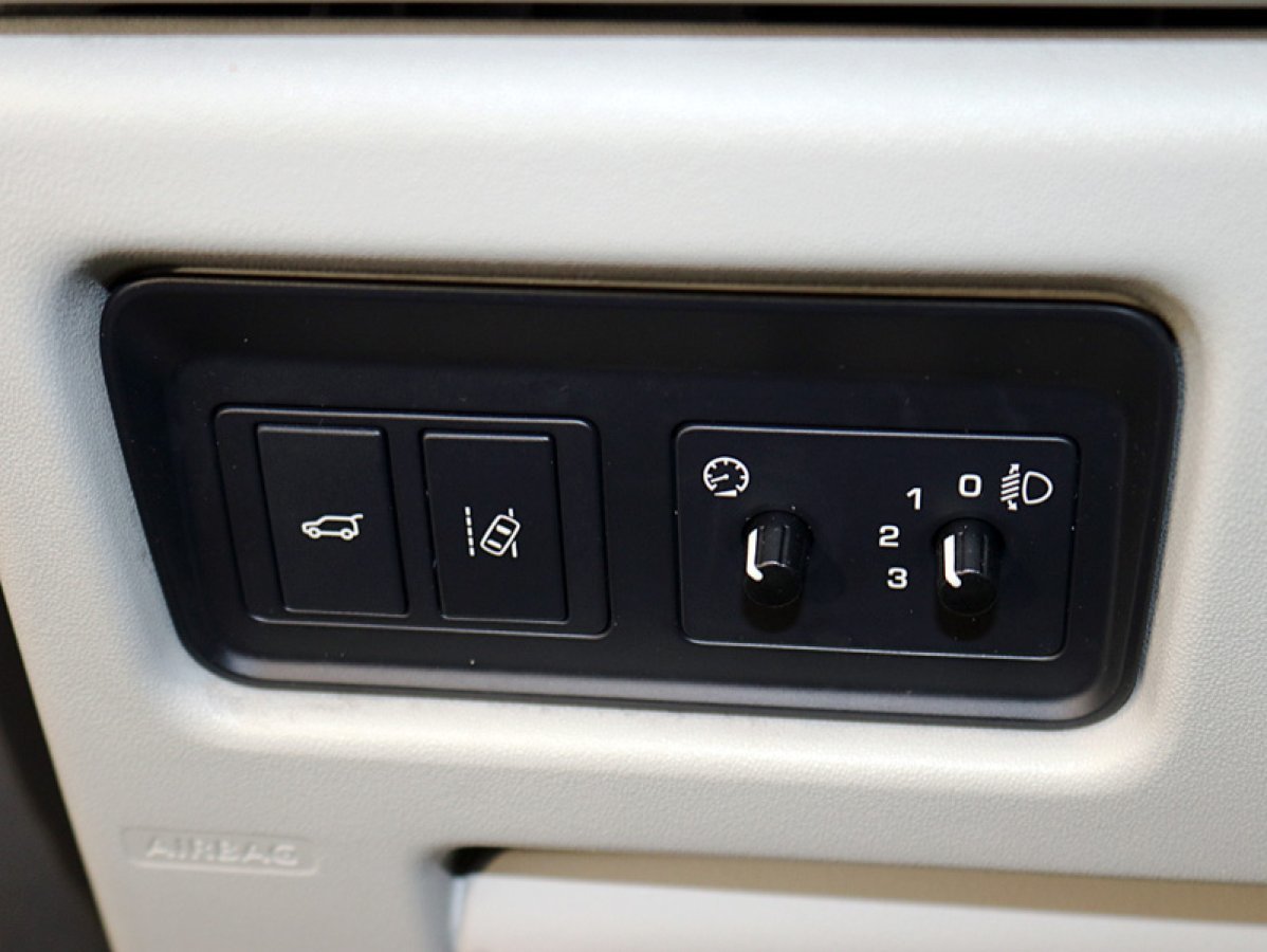 Foto Land-Rover Discovery Sport 28