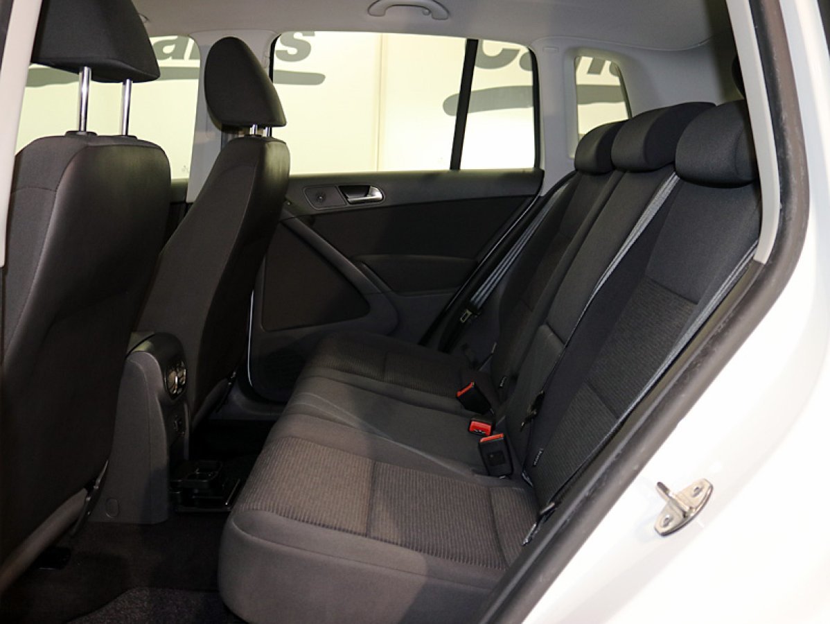 Foto Volkswagen Tiguan 15