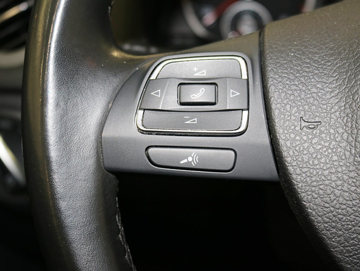 Foto Volkswagen Tiguan 28