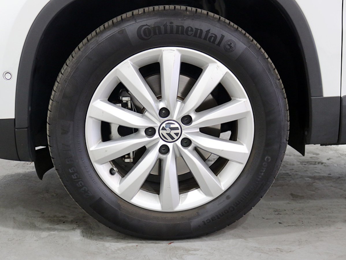 Foto Volkswagen Tiguan 32