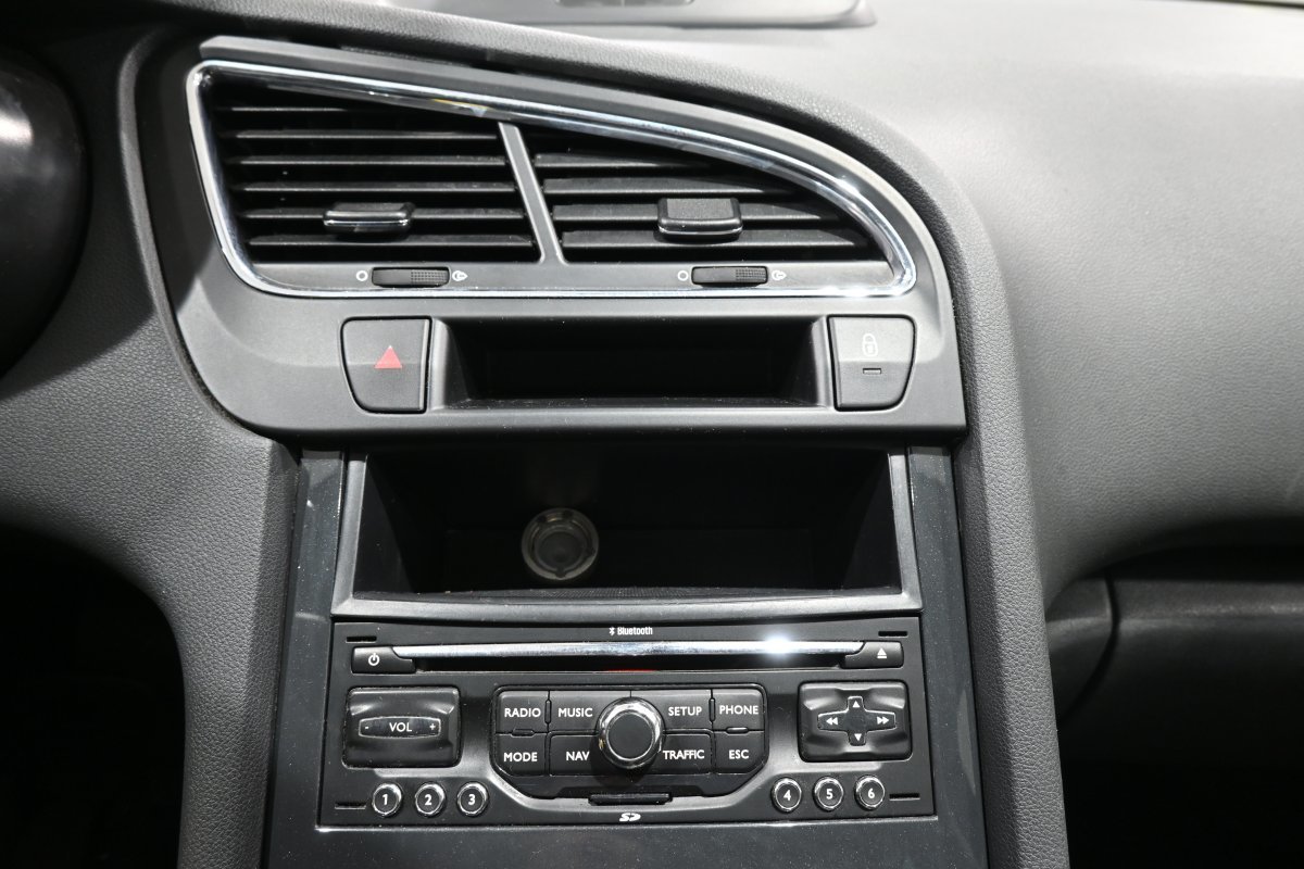 Foto Peugeot 5008 16