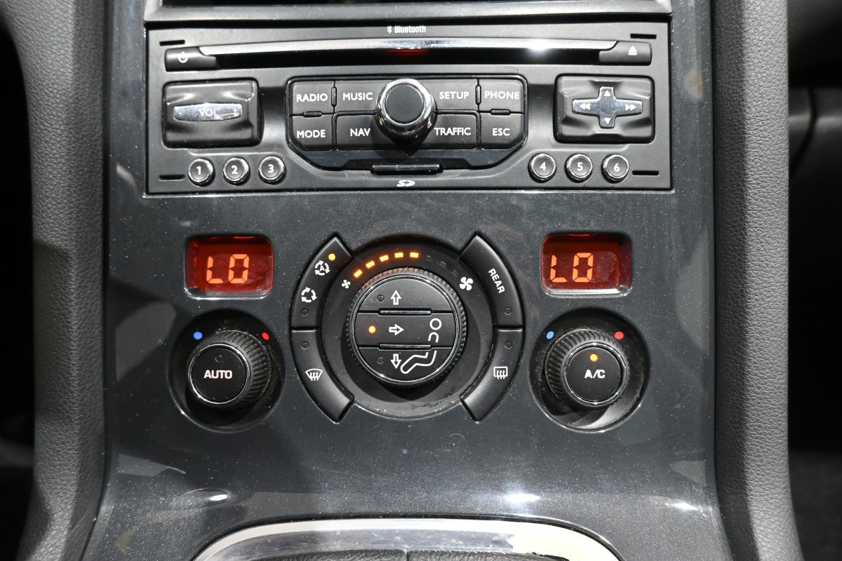 Foto Peugeot 5008 17