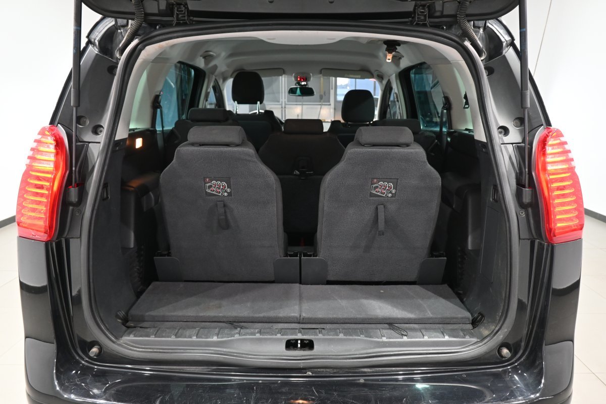 Foto Peugeot 5008 8