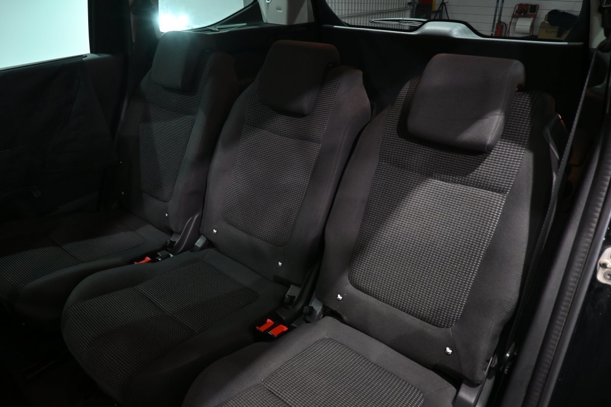 Foto Peugeot 5008 11