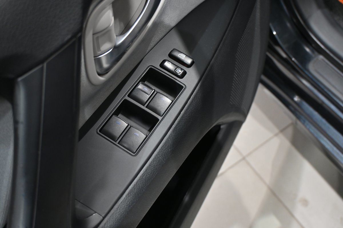 Foto Toyota Avensis 28