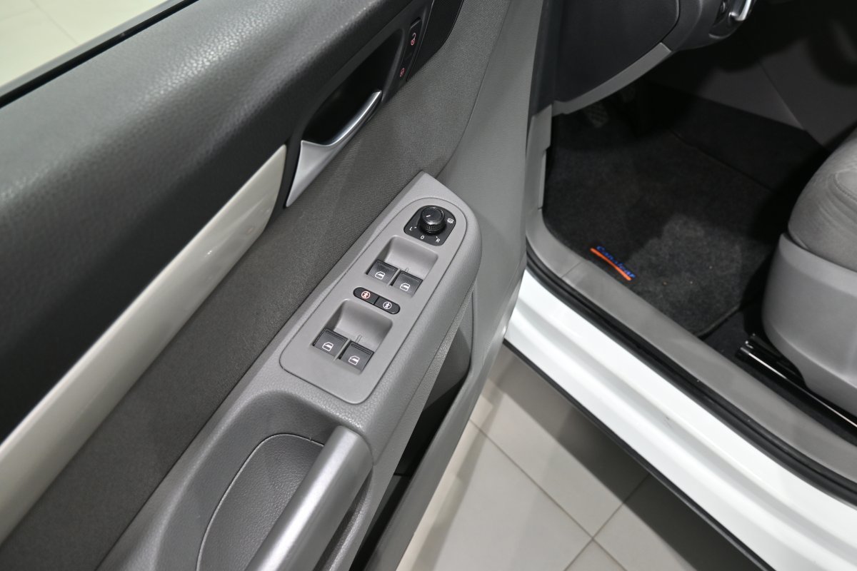 Foto Seat Alhambra 28