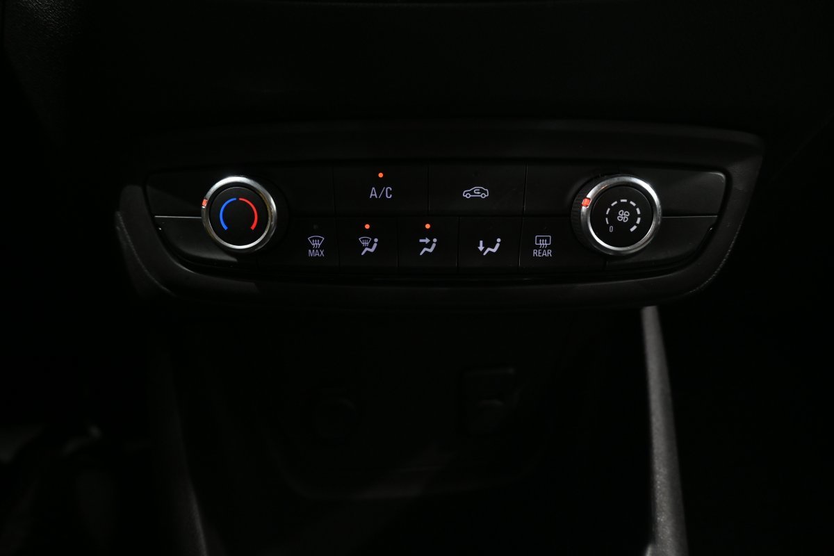 Foto Opel Crossland X 17