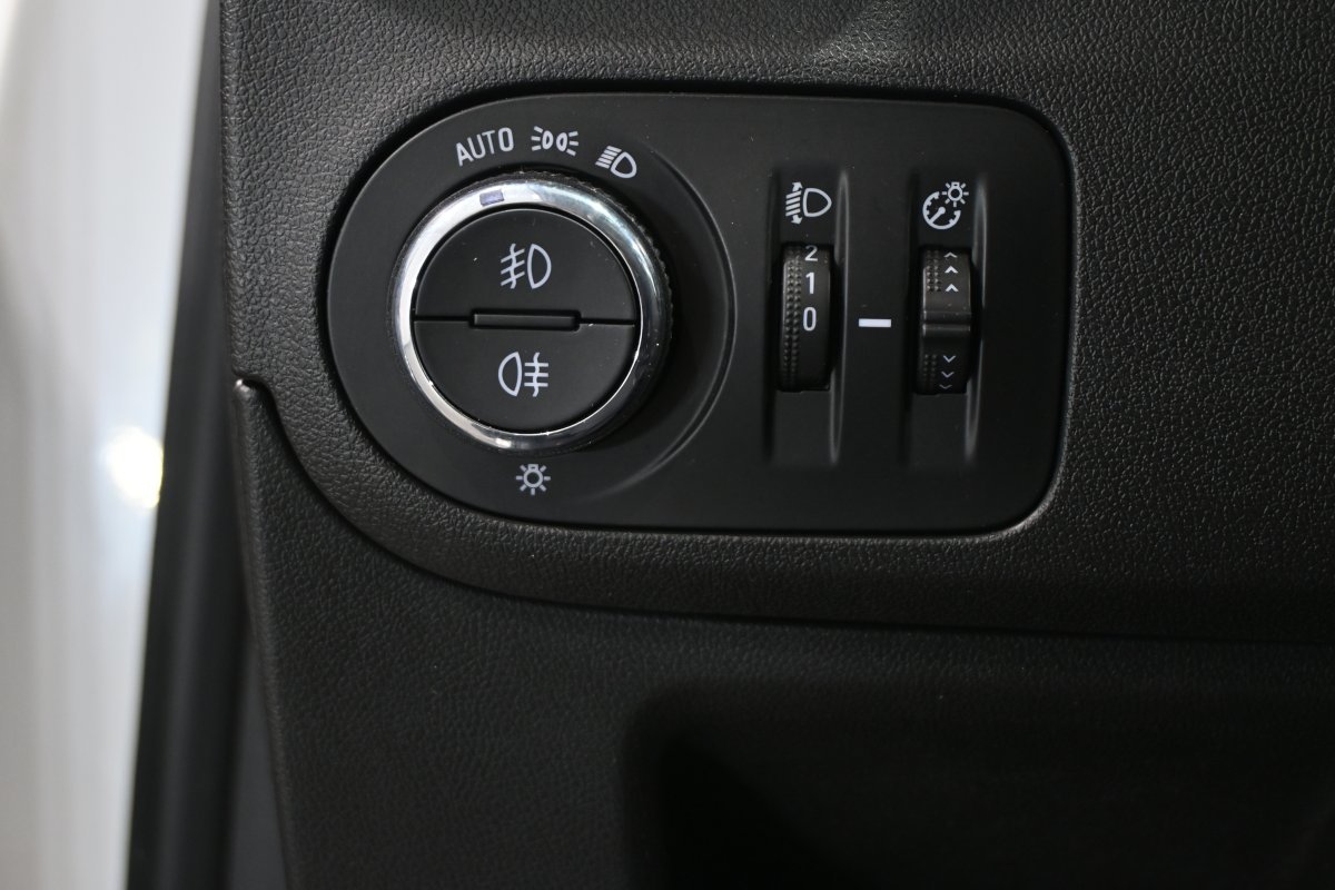 Foto Opel Crossland X 26