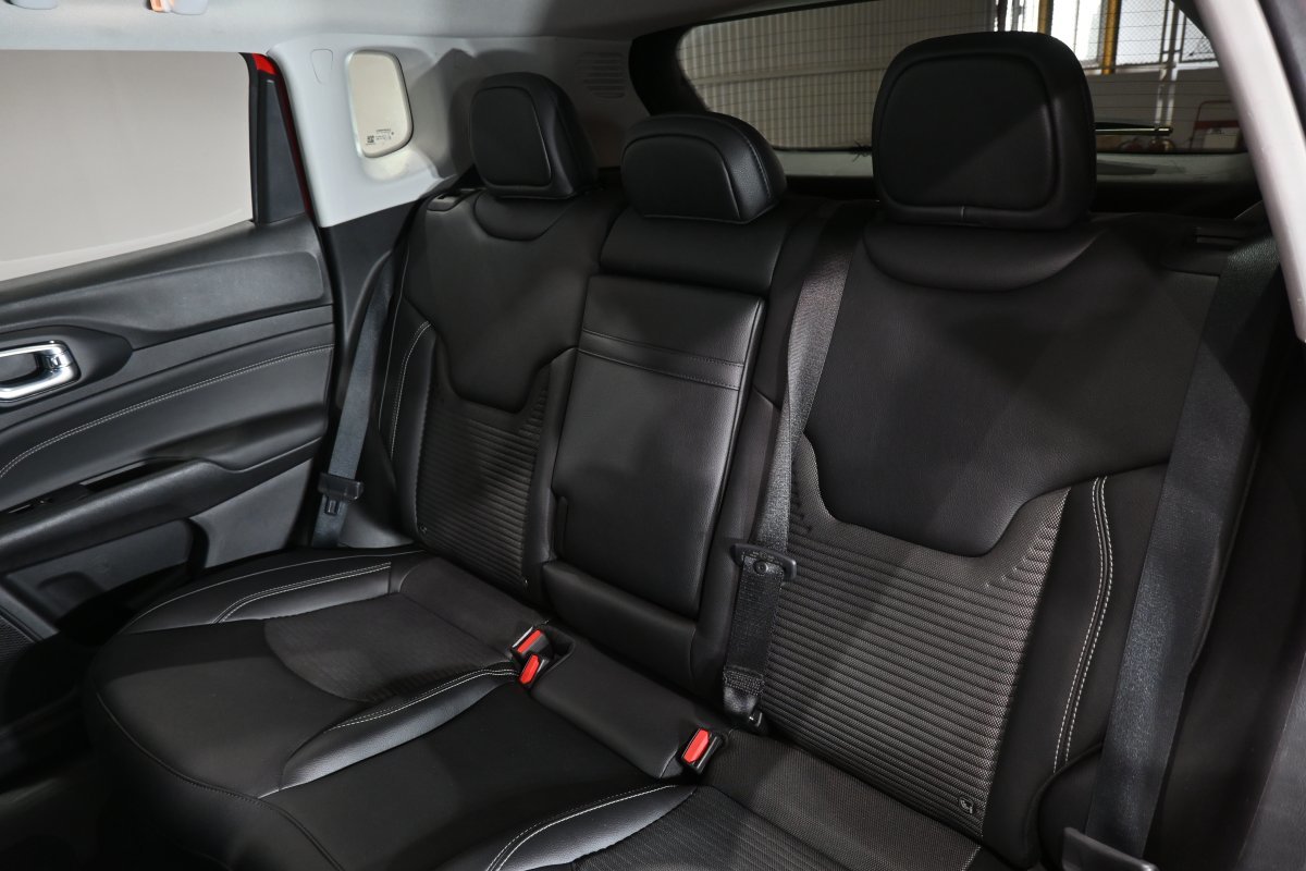 Foto Jeep Compass 12