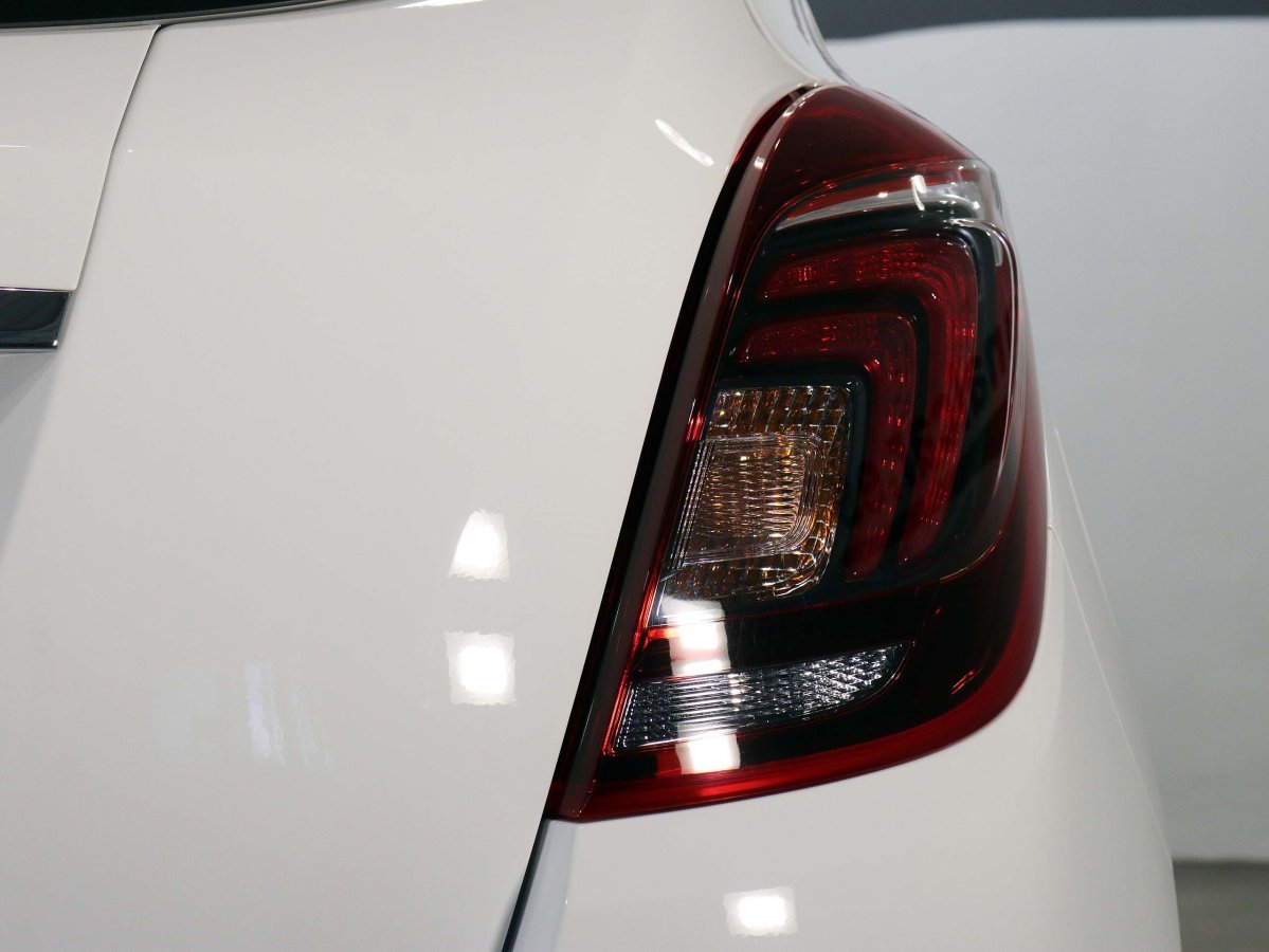 Foto Opel Mokka X 10