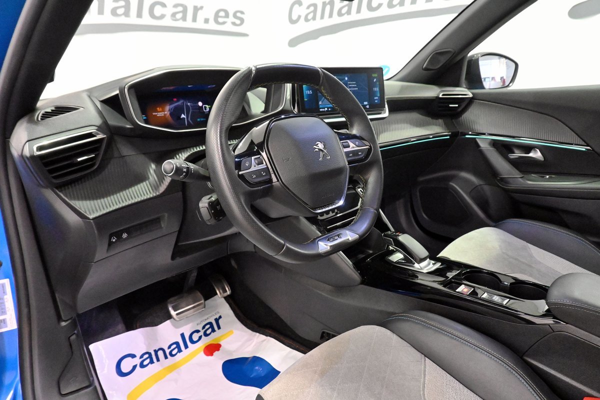 Foto Peugeot e-2008 26