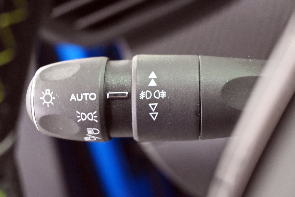 Foto Peugeot e-2008 36