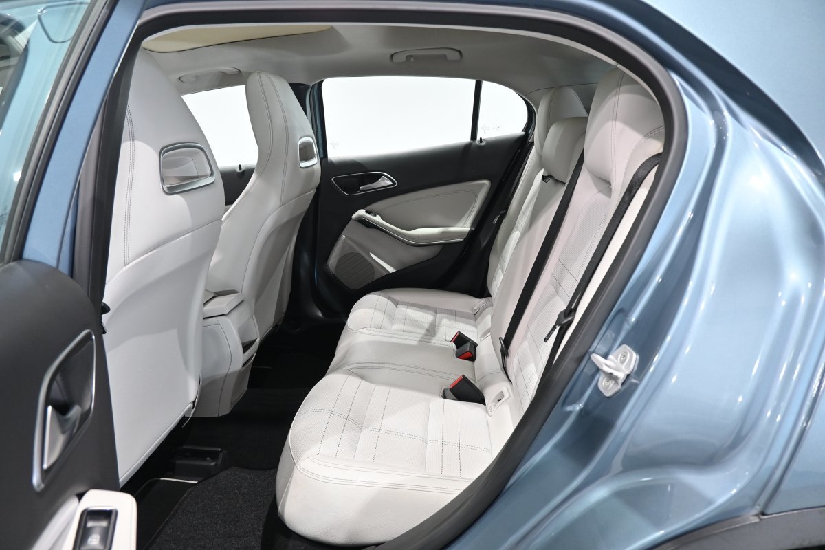 Foto Mercedes-Benz Clase GLA 11