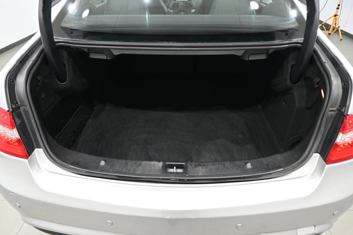 Foto Mercedes-Benz Clase E 8