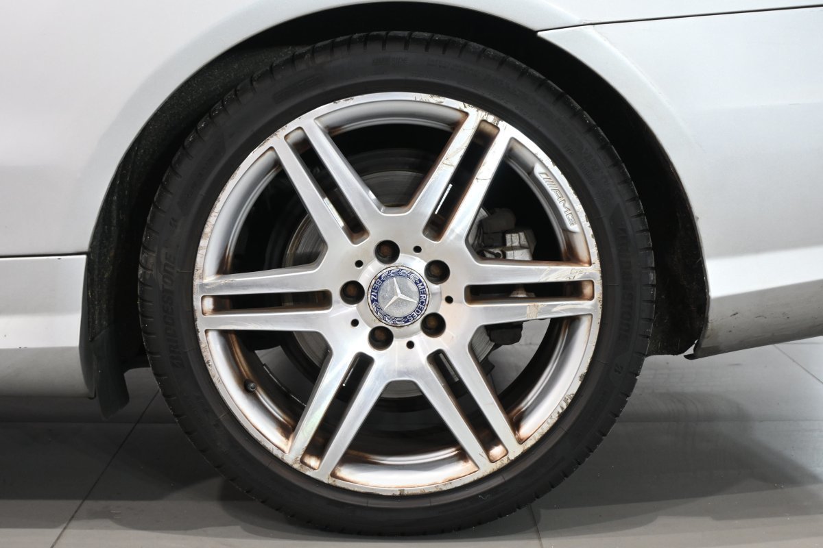 Foto Mercedes-Benz Clase E 30