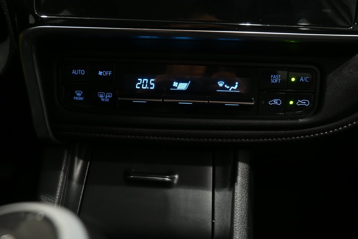 Foto Toyota Auris 17