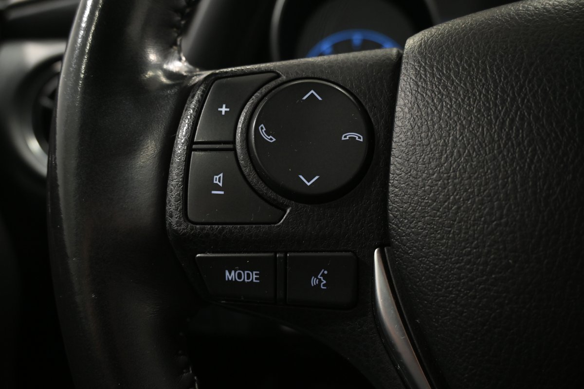 Foto Toyota Auris 21