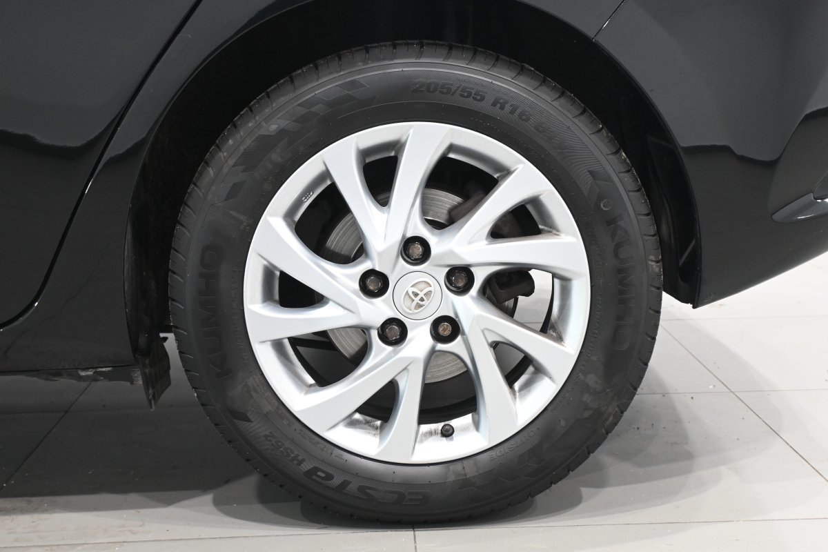 Foto Toyota Auris 28