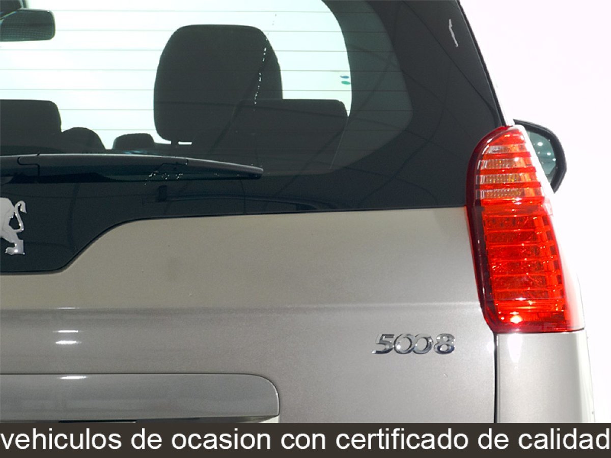 Foto Peugeot 5008 12