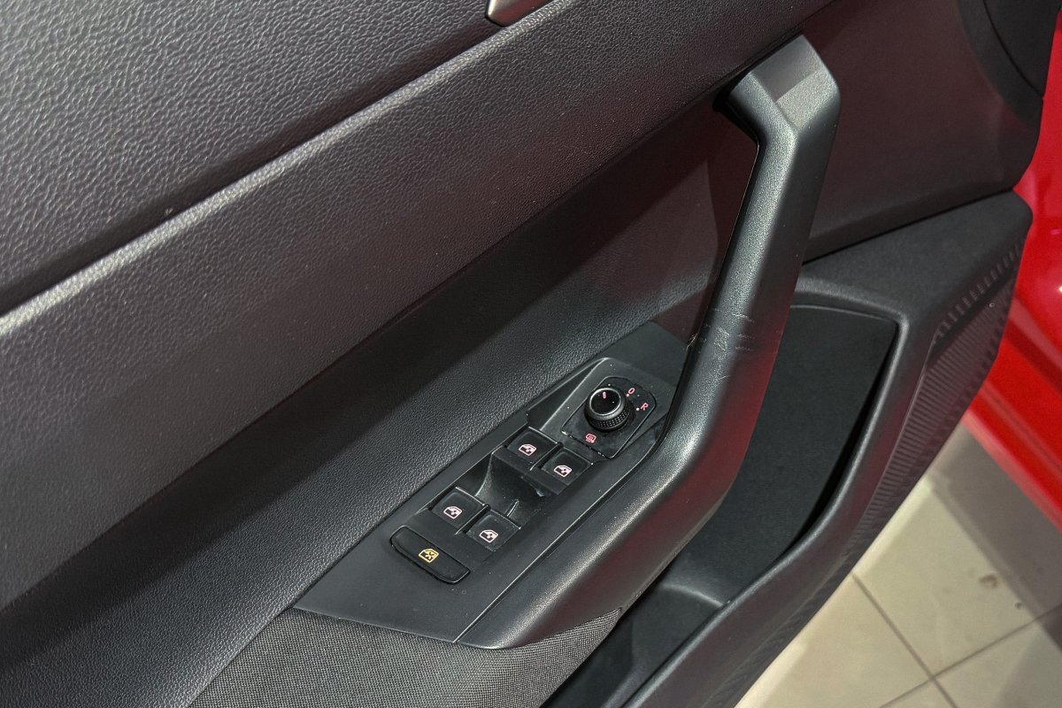 Foto Volkswagen Polo 24