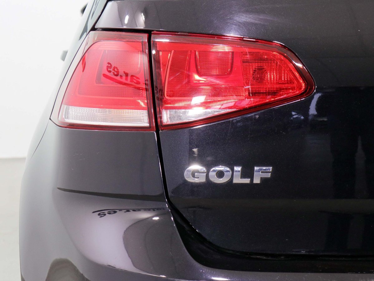 Foto Volkswagen Golf 9