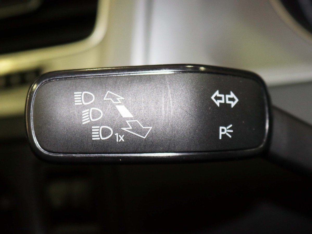 Foto Volkswagen Golf 24