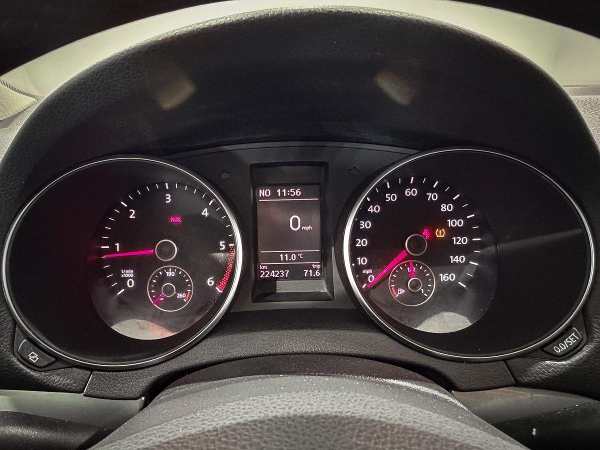 Foto Volkswagen Golf 14