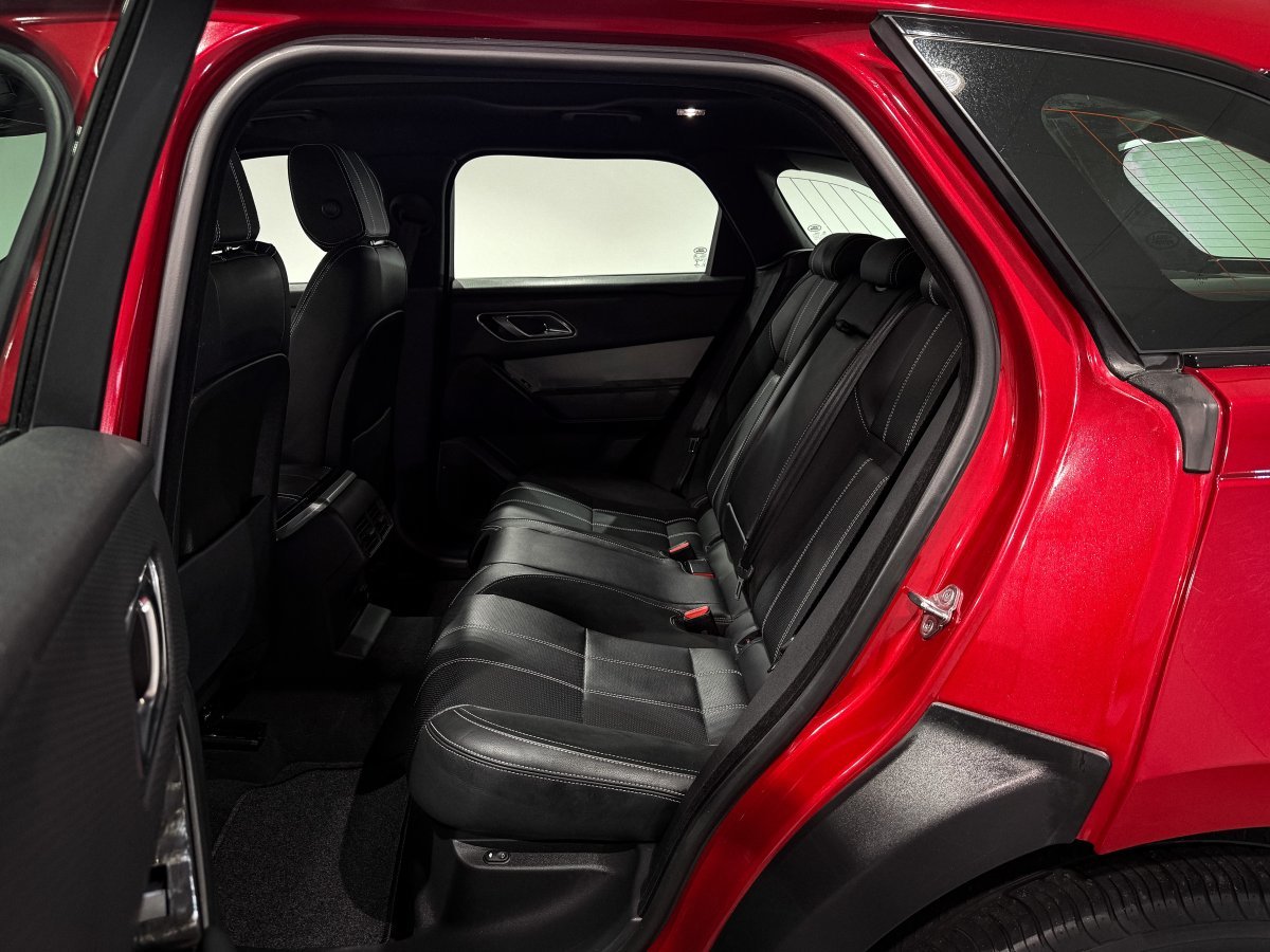 Foto Land-Rover Range Rover Velar 12