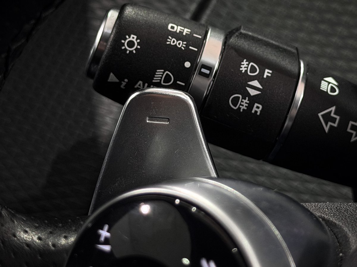 Foto Land-Rover Range Rover Velar 23