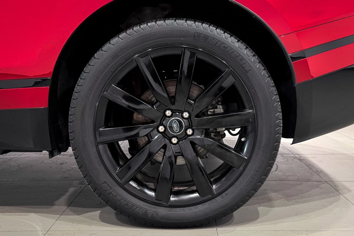 Foto Land-Rover Range Rover Velar 32