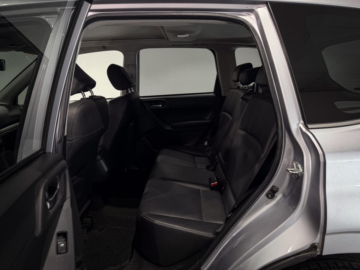 Foto Subaru Forester 11