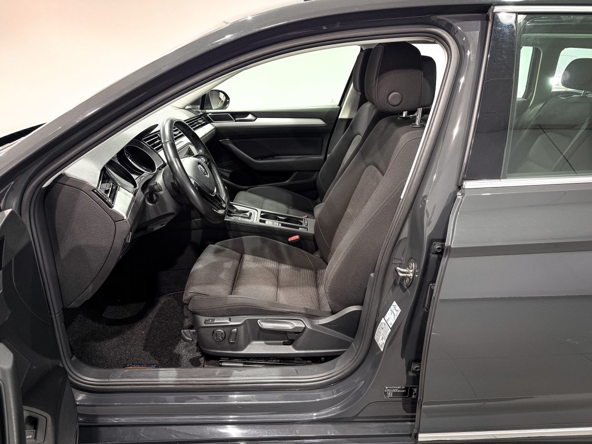 Foto Volkswagen Passat Variant 10