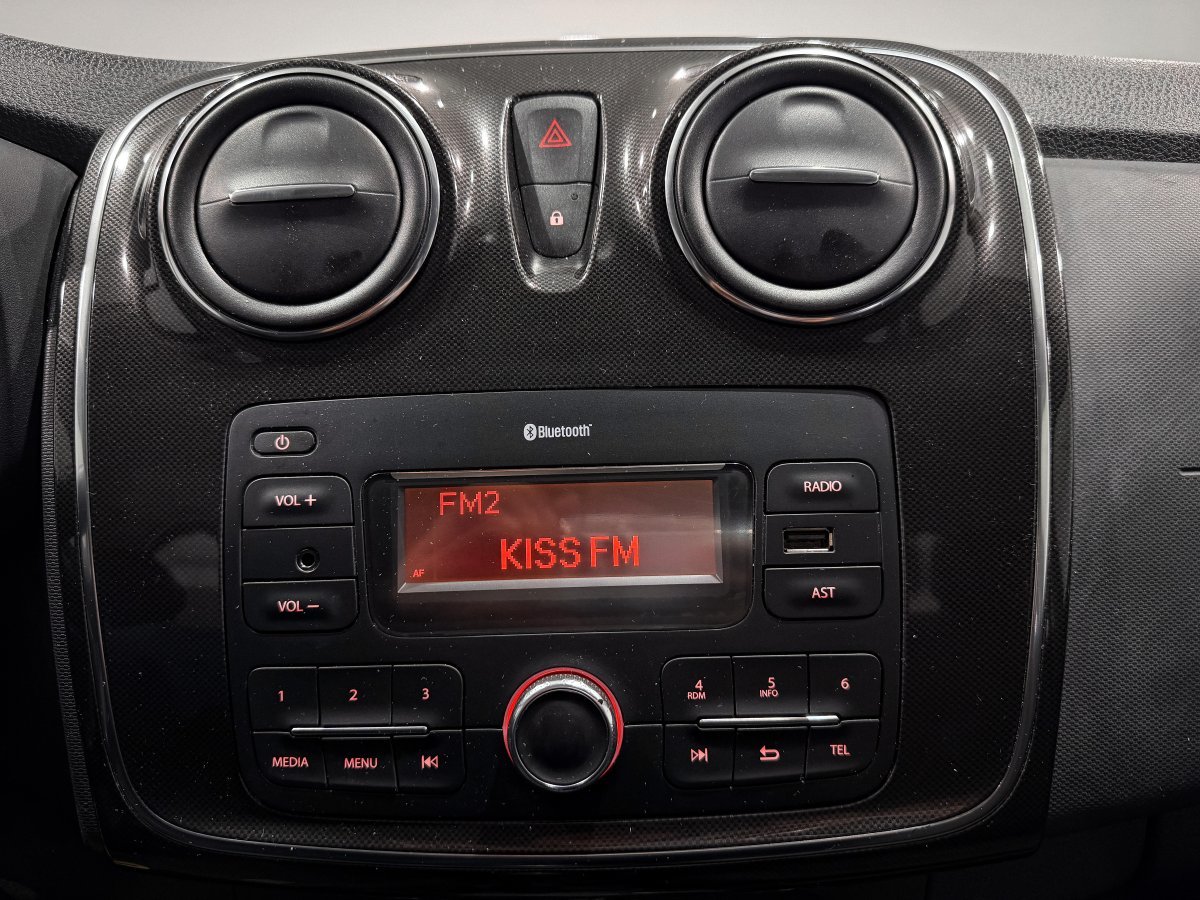 Foto Dacia Sandero 15