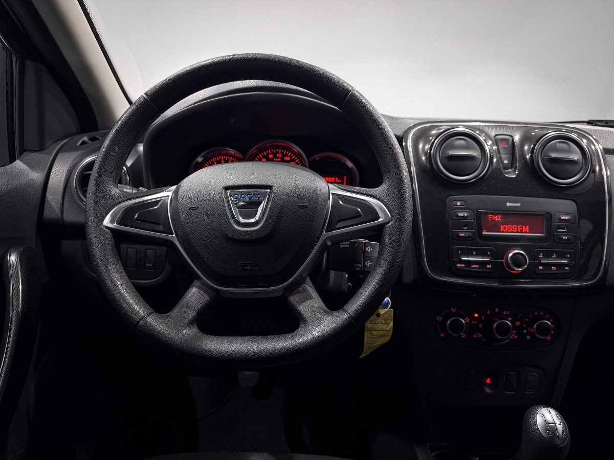 Foto Dacia Sandero 18