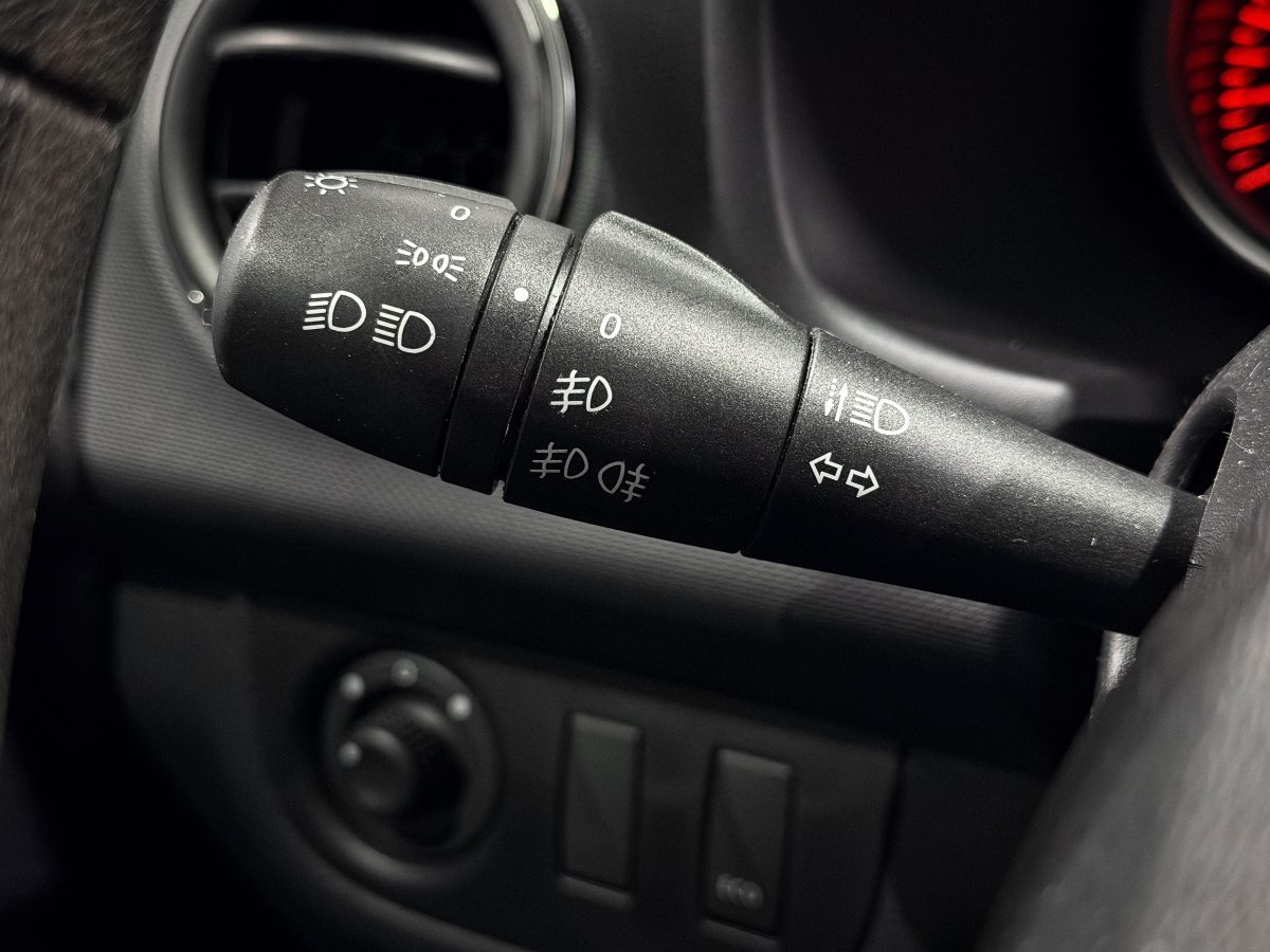 Foto Dacia Sandero 20